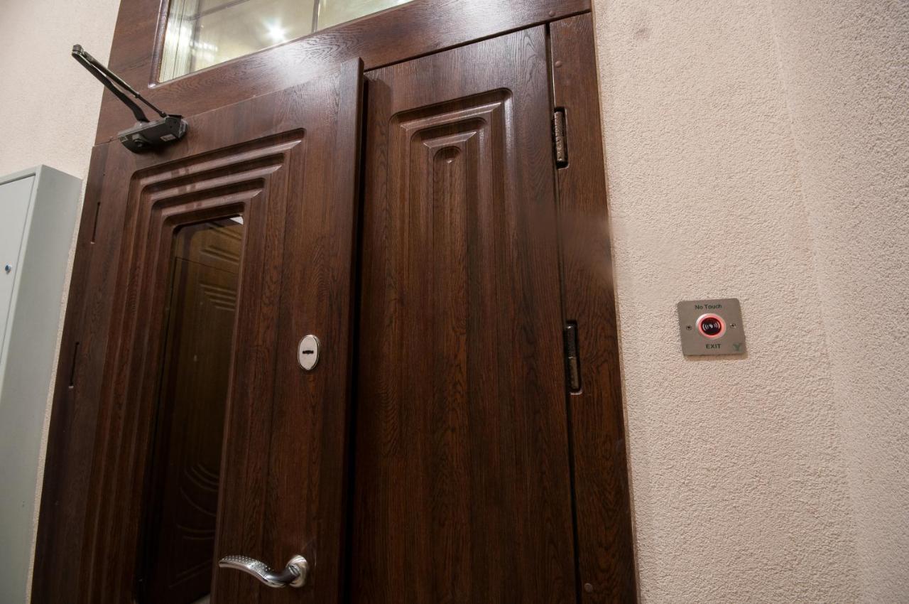 Wonderful Flat On City Center أوزهورود المظهر الخارجي الصورة